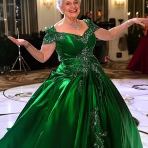 My Mom Quit Babysitting to Take Dance Lessons—Now I Feel Betrayed! But Is She Really the One in the Wrong?