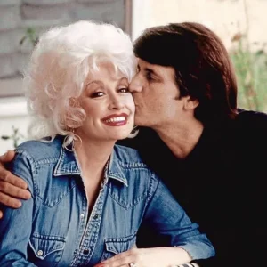 Dolly Parton finally breaks her silence with a heartfelt statement regarding the passing of her husband, Carl Dean.